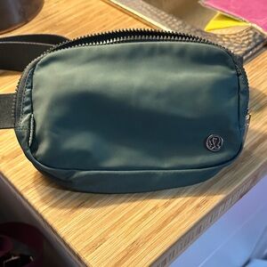 lululemon athletica Forest Green Crossbody Belt Bag
